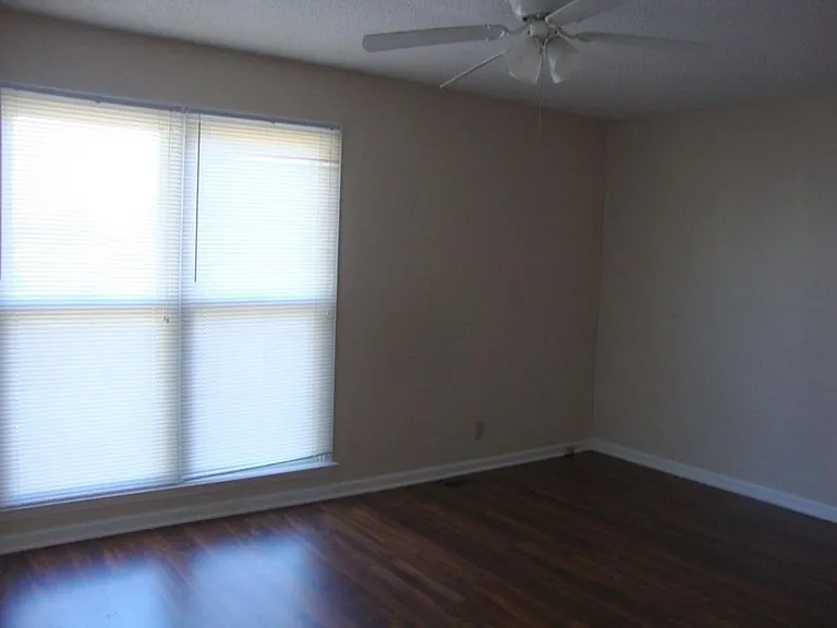 2208 Patriot Dr — Photo 12