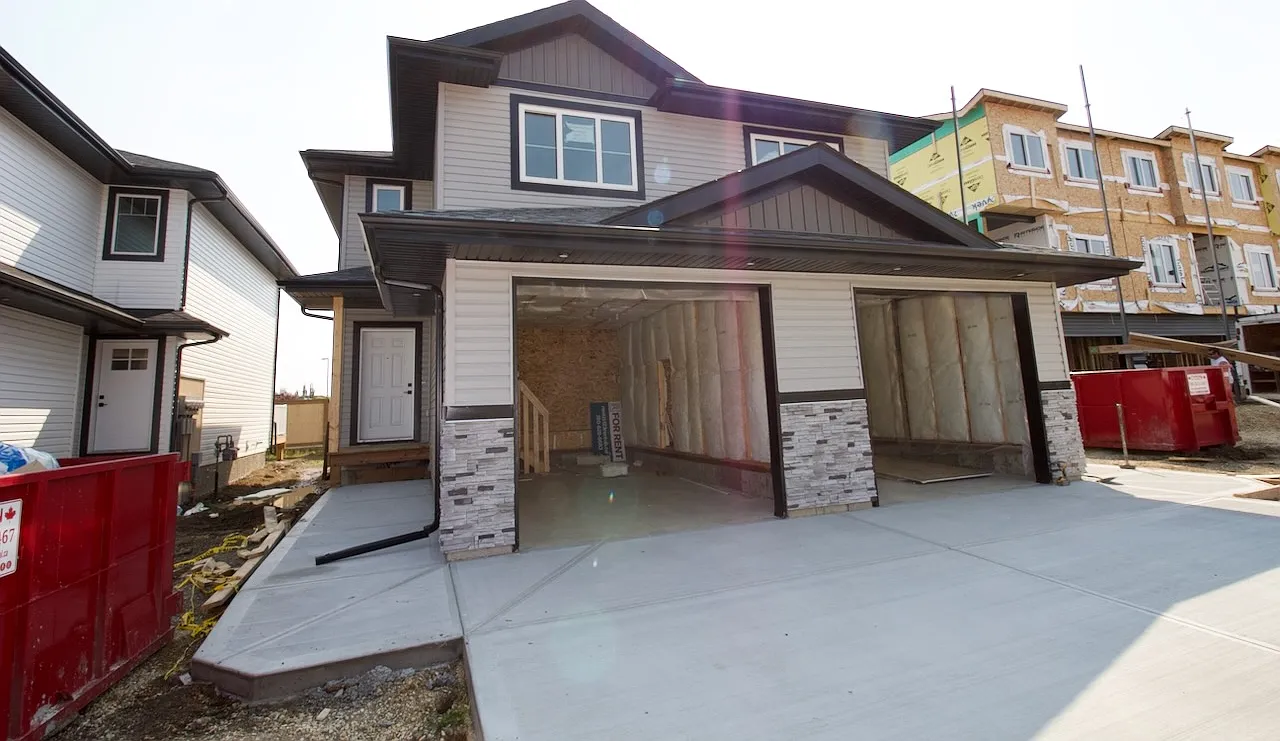 Deer Valley 2 Bed + Den 2.5 Bath Duplex For Rent Leduc — Photo 3