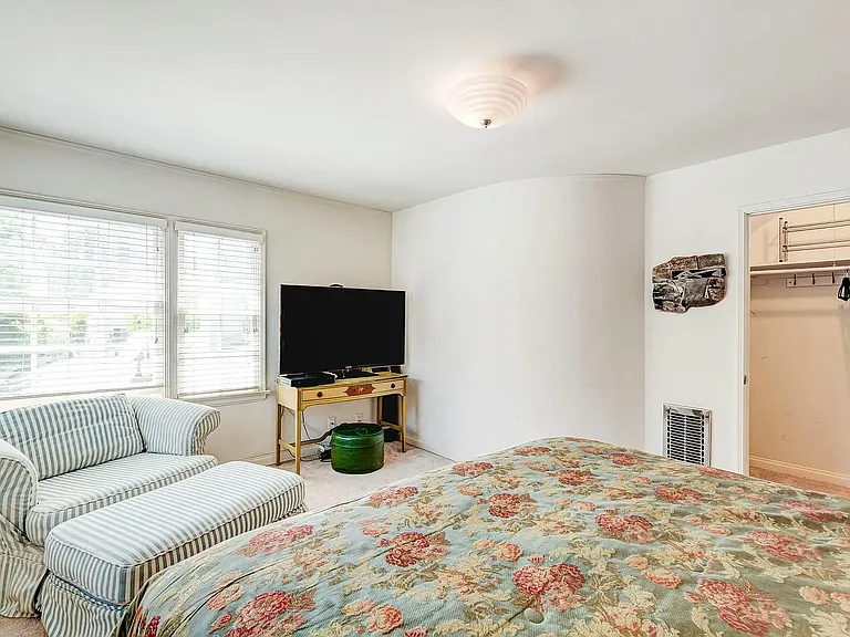 1254 Devon Ave #1254 — Photo 14