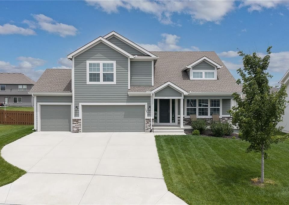 1st image of 1485 N 162nd Cir