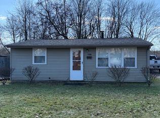 2077 Oak St SW, Warren, OH