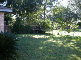 526 Shealy St, Webster, TX 77598