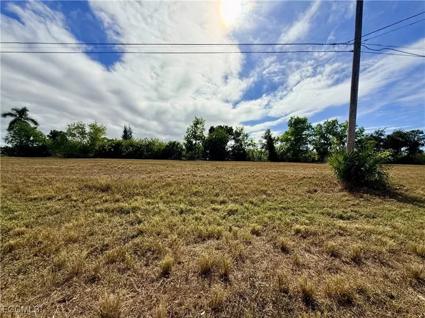 418 NW 14th Ter, Cape Coral, FL 33993