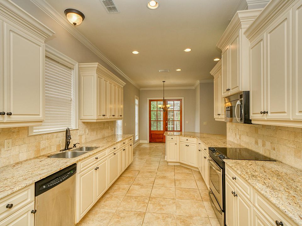 1st image of 1365 Autumn Breeze Cir