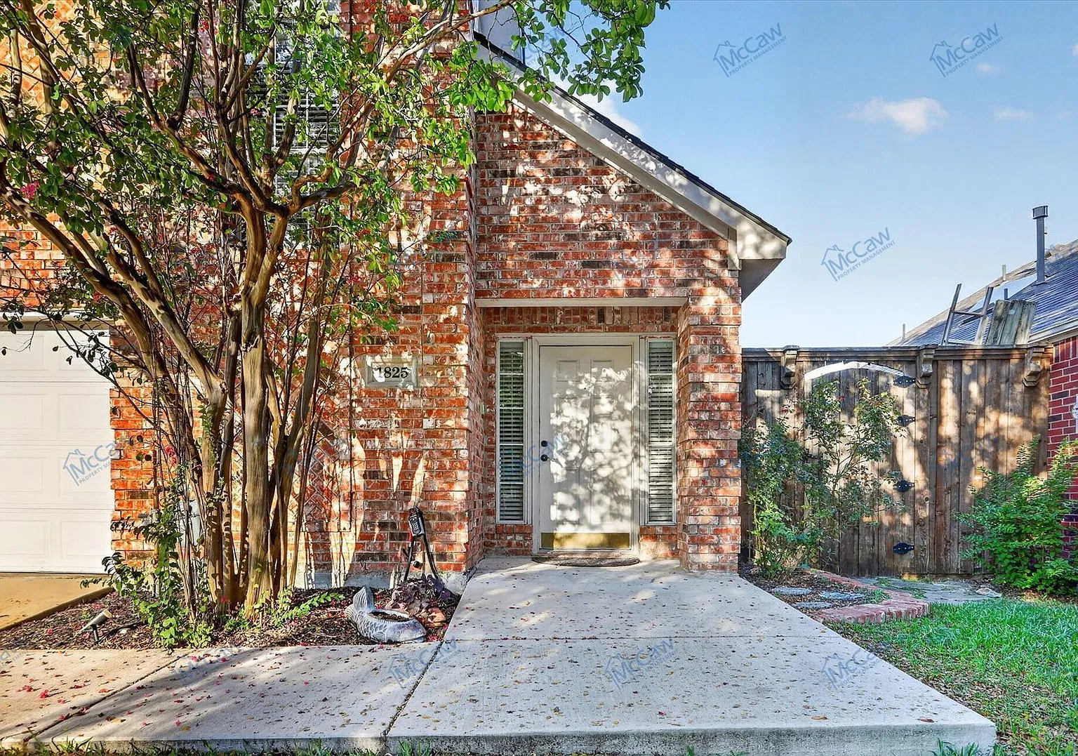 3 bed, 3.0 bath, 1668 sqft, $2,700 — Photo 3