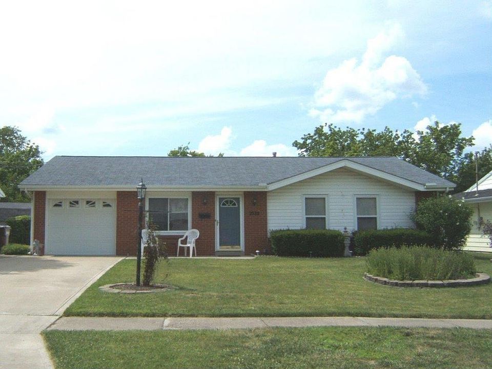1st image of 2528 Retford Dr