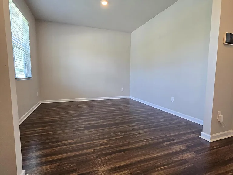 3056 Pepperhill Dr — Photo 4