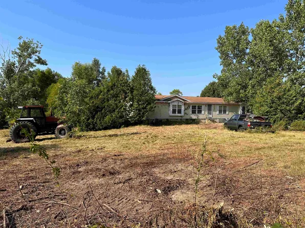 5730 E 800th Rd N, North Manchester, IN 46962