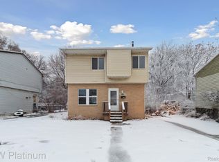 3012 24th St, Port Huron, MI 48060