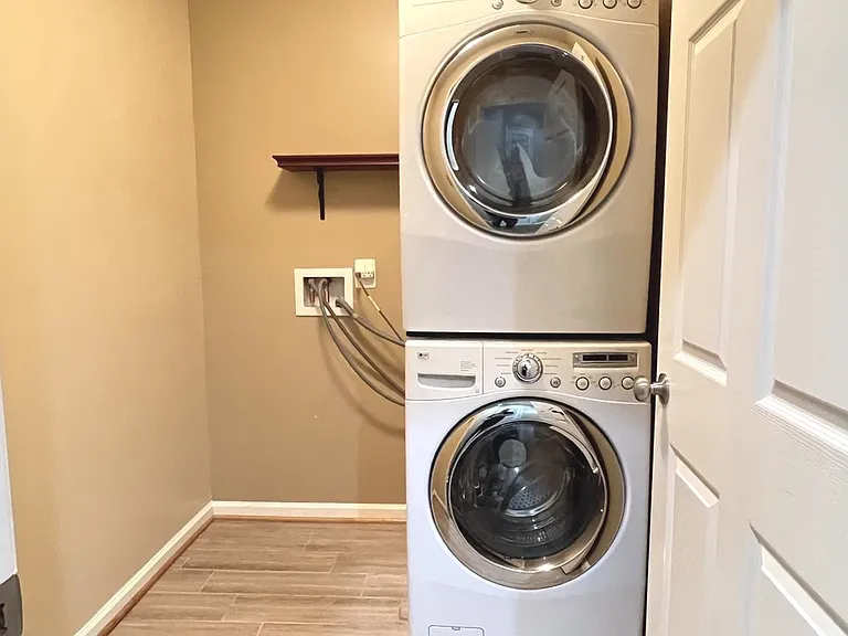 2153 Potomac Club Pkwy — Photo 16