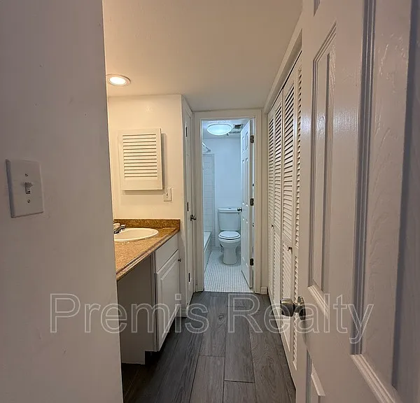 1575 Greenlea Dr #9 — Photo 20