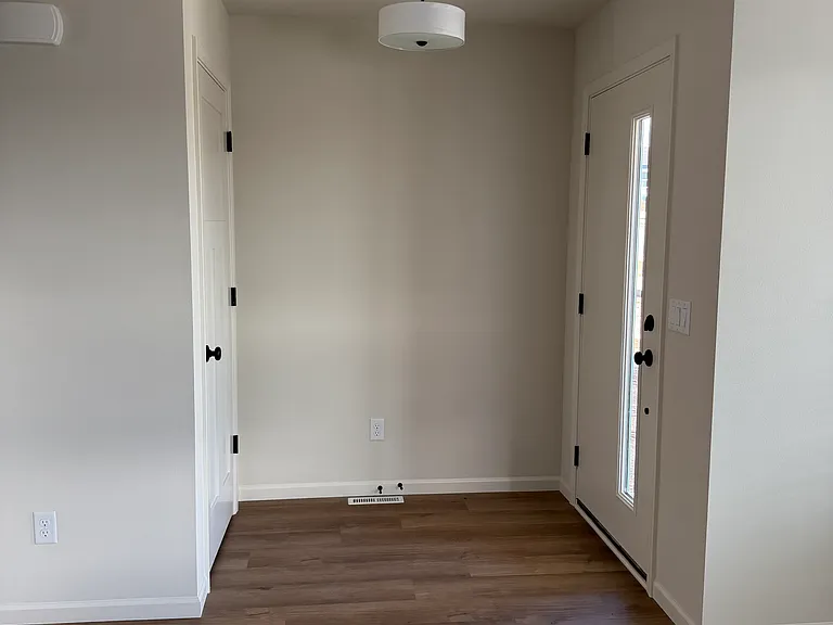 9240 Gentle Feather Rd — Photo 5