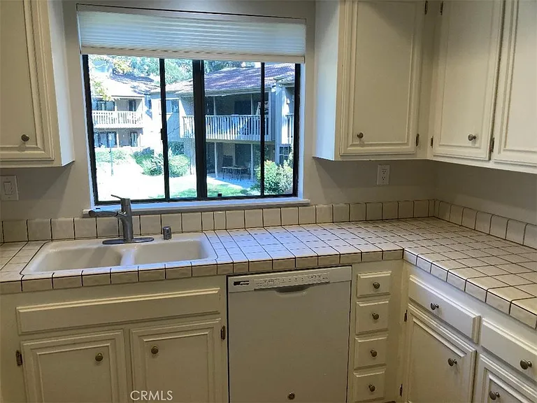 31403 E 9th Dr — Photo 15