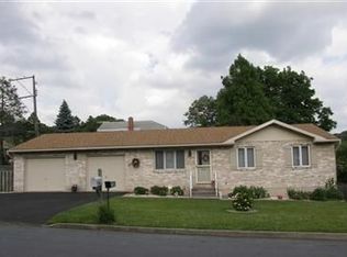 804 Nantucket Cir, Bethlehem, PA 18015