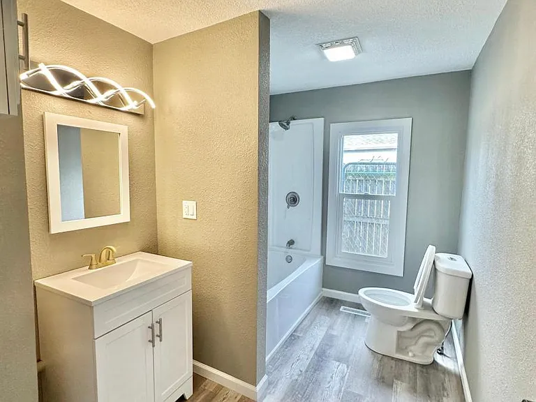 1217 Filmore St — Photo 11