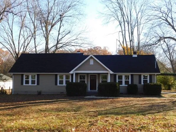 703 Westside Dr, Tullahoma, TN 37388