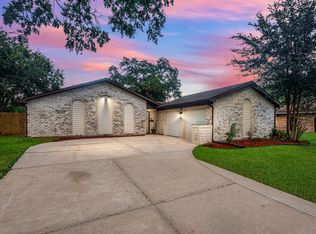 15714 Rill Ln, Houston, TX 77062