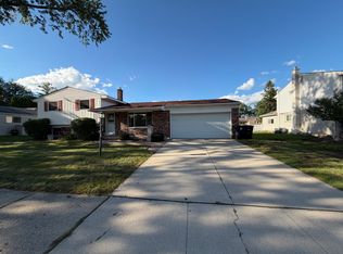 35512 Southampton St, Livonia, MI 48154