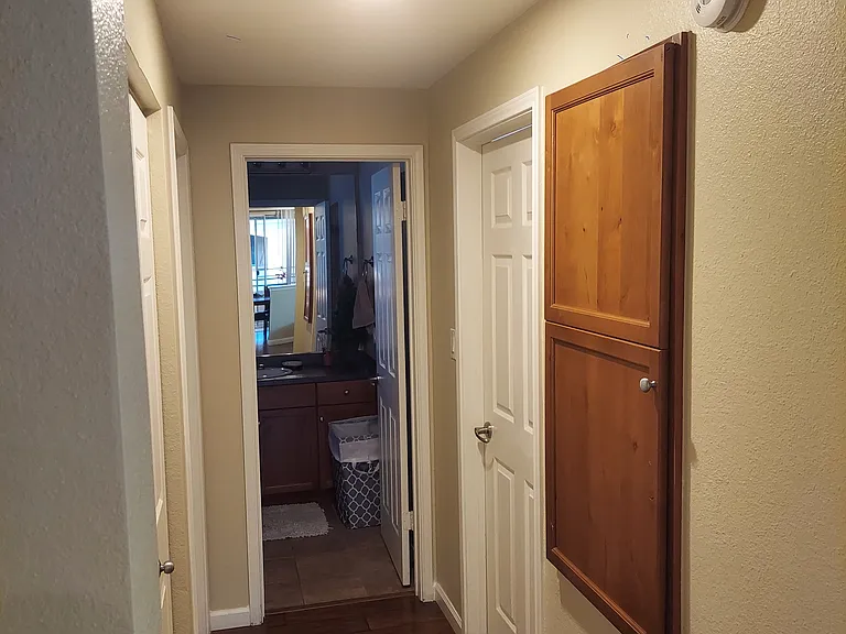 E Acoma Dr — Photo 7