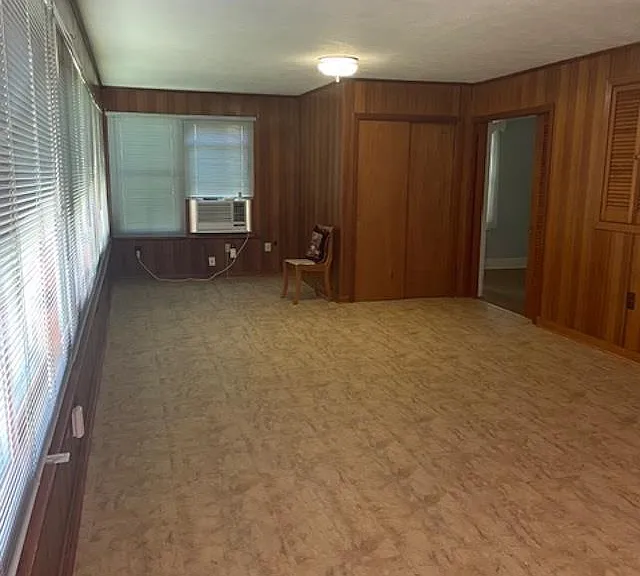555 Ursuline Dr — Photo 2