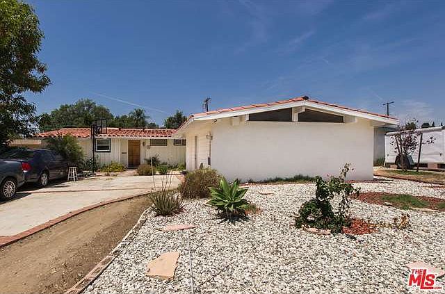1st image of 10015 Saloma Ave