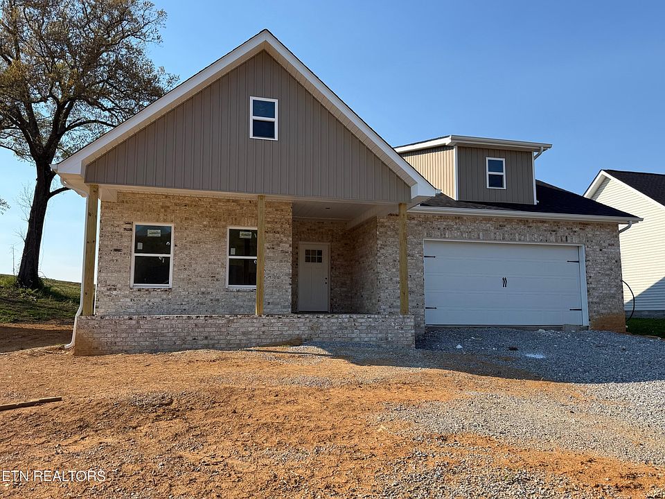 2nd image of 221 Mossy Rock Rd