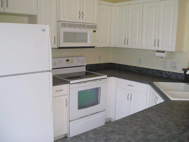 9 Lytton Ln — Photo 10