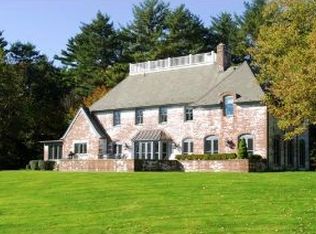 1135 Mine Hill Rd, Fairfield, CT 06824