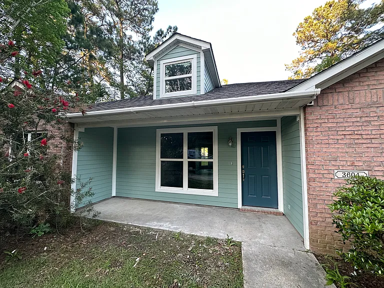 3604 Beach View Dr — Photo 2