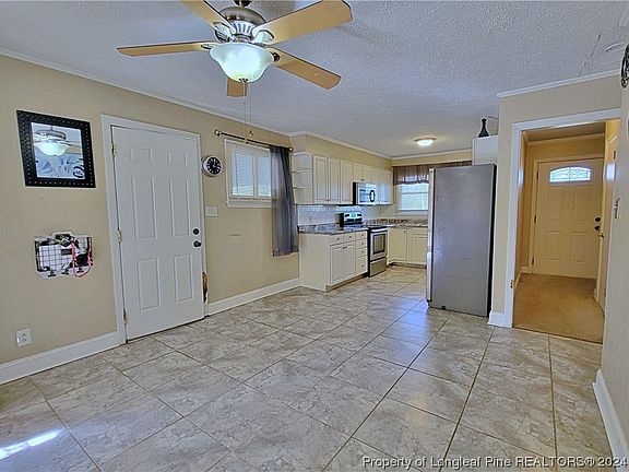 5th image of 805 Eccles Dr