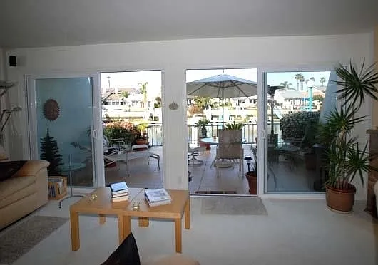 101 Antigua Ct — Photo 12