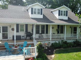 2947 E Mount Sumner Rd, Scales Mound, IL 61075