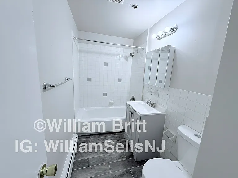 67 Brinkerhoff St #4D — Photo 12