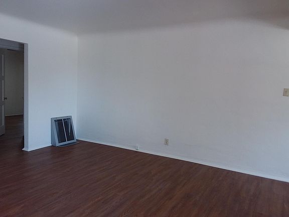 5th image of 129 W Mendocino St