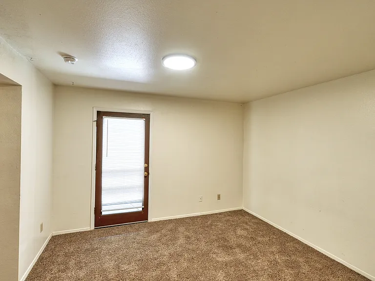 Branson Apartments — Photo 36