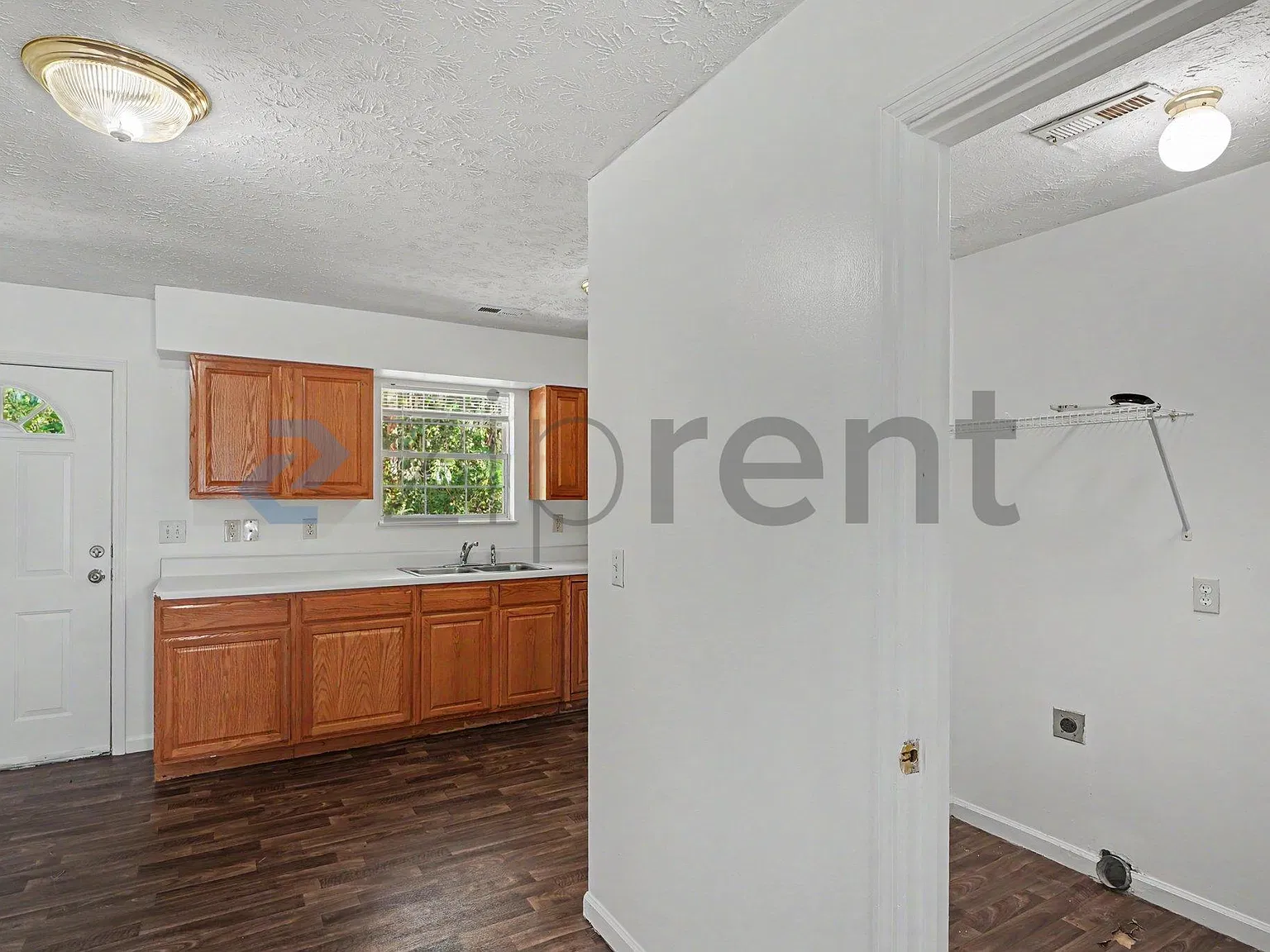 2 bed, 840 sqft, $1,250 — Photo 4