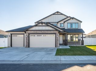 718 J St NE, Quincy, WA 98848