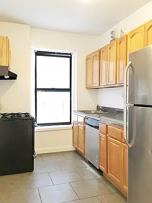 Rented by Bohemia Realty Group | media 18