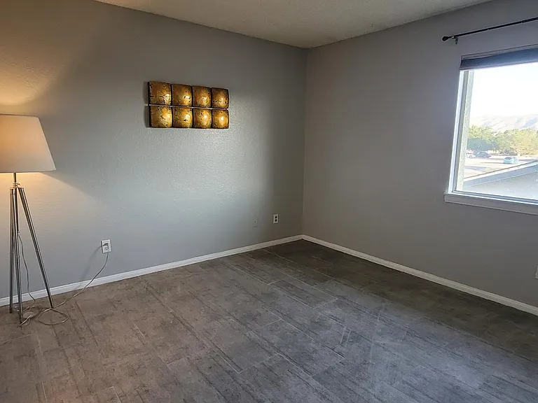 21250 Laguna Rd #5 — Photo 39