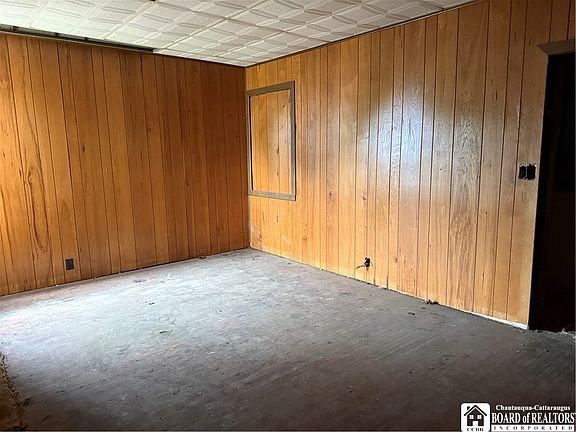 5th image of 610 Prendergast Ave