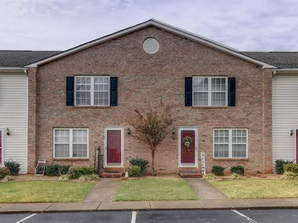 1009 Blake Ct, Forest, VA 24551