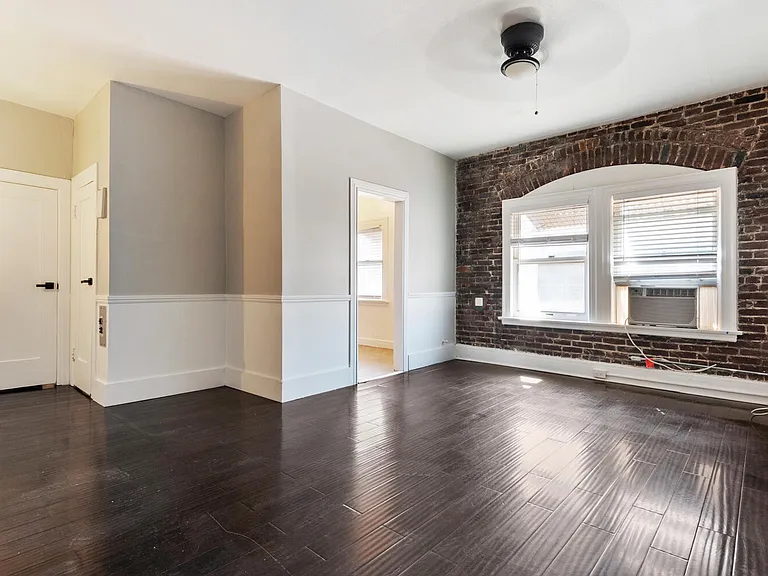 Brookmore - Premium Studio Apartment