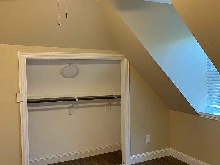 1433 S Travis St #A — Photo 31