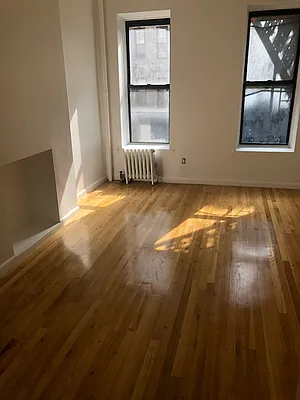 Rented by Alexander Bilu, LREB | media 4