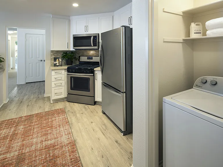 Torrey Villas Apartment Homes — Photo 17