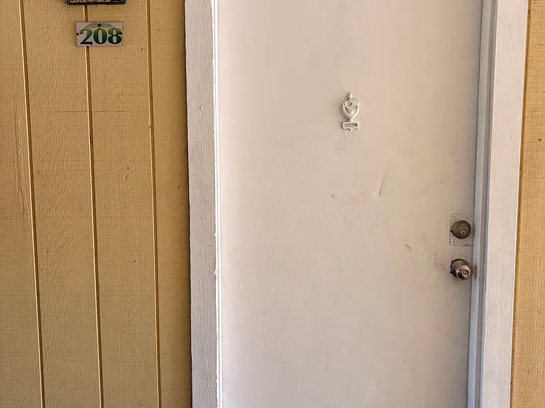2101 Forest Knoll Dr NE #208 — Photo 2