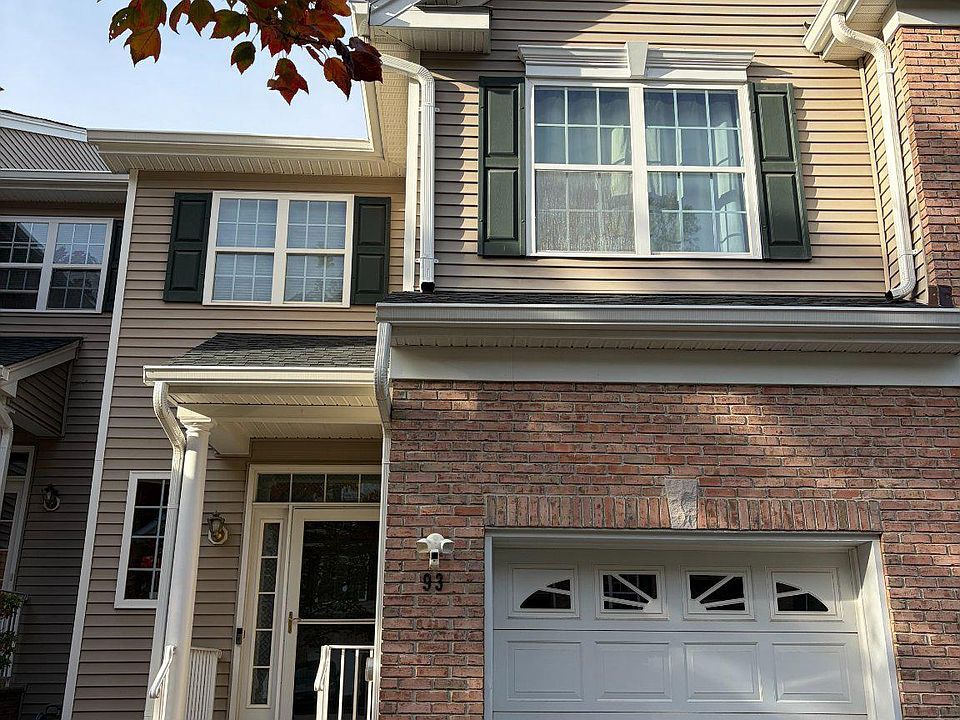 1st image of 93 Hoover Ave
