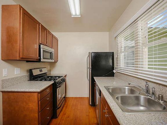 2nd image of 3614 4th Ave