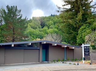 21 Zephyr Ct, San Rafael, CA 94903