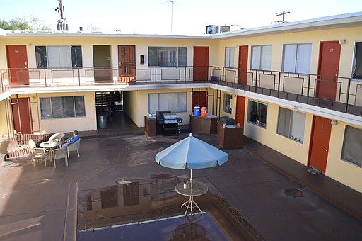 5th image of 2630 Sherwood St APT 1